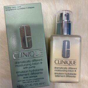 Clinique Dramatically Different Moisturizing Lotion+